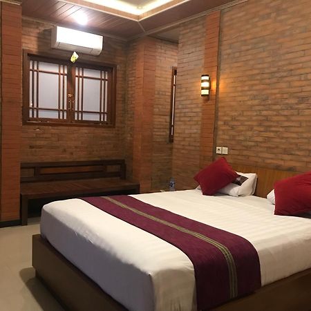 Lotus 2 Guest House Magelang Exterior foto