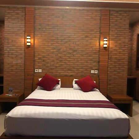 Lotus 2 Guest House Magelang Exterior foto